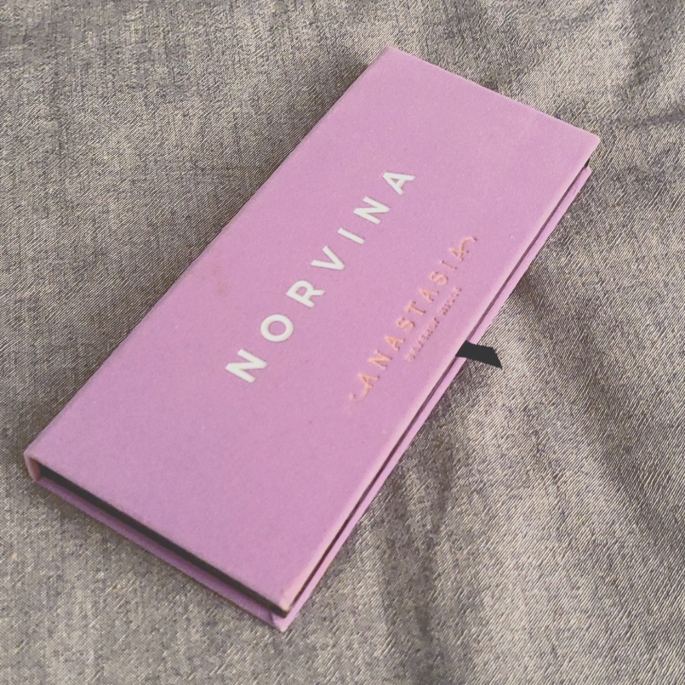 Anastasia Beverly Hills norvina eyeshadow palette
